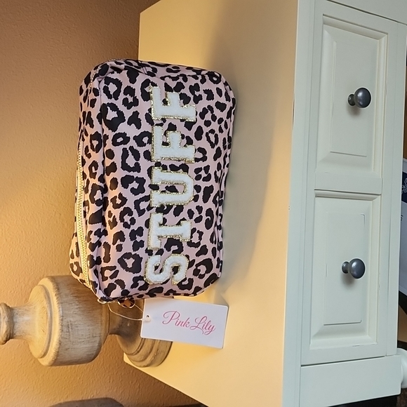 Pink Lily Handbags - STUFF Leopard Print Patch Bag